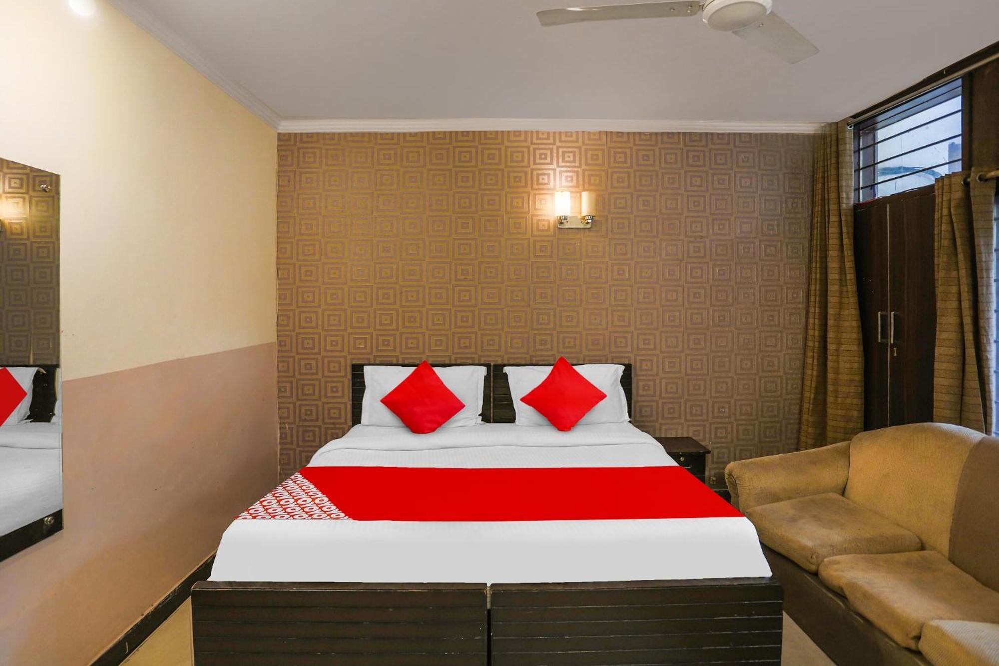 Hotel O Royal Galaxy Neu-Delhi Exterior foto