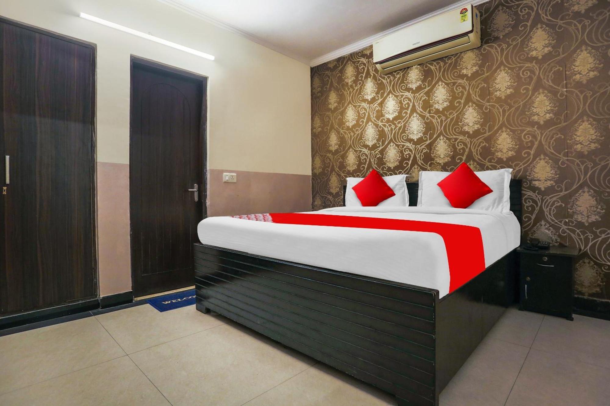 Hotel O Royal Galaxy Neu-Delhi Exterior foto